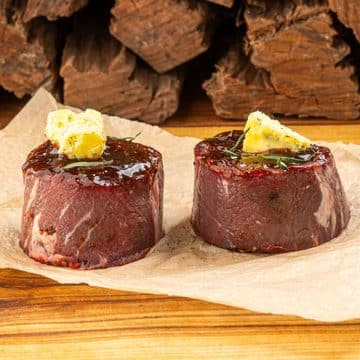 EYE FILLET STEAK - RED WINE & GARLIC - GRASS FED - 300G